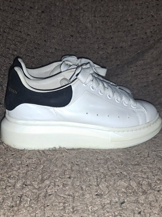 ALEXANDER MCQUEEN-Oversize White Leather/Black Suede Sneakers-Sz 39-Excellent - Picture 5 of 11